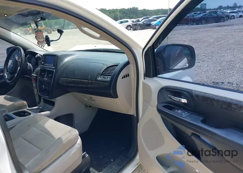 2011 Dodge Grand Caravan Crew z USA, uszkodzony, nr VIN 2D4RN5DG4BR763910